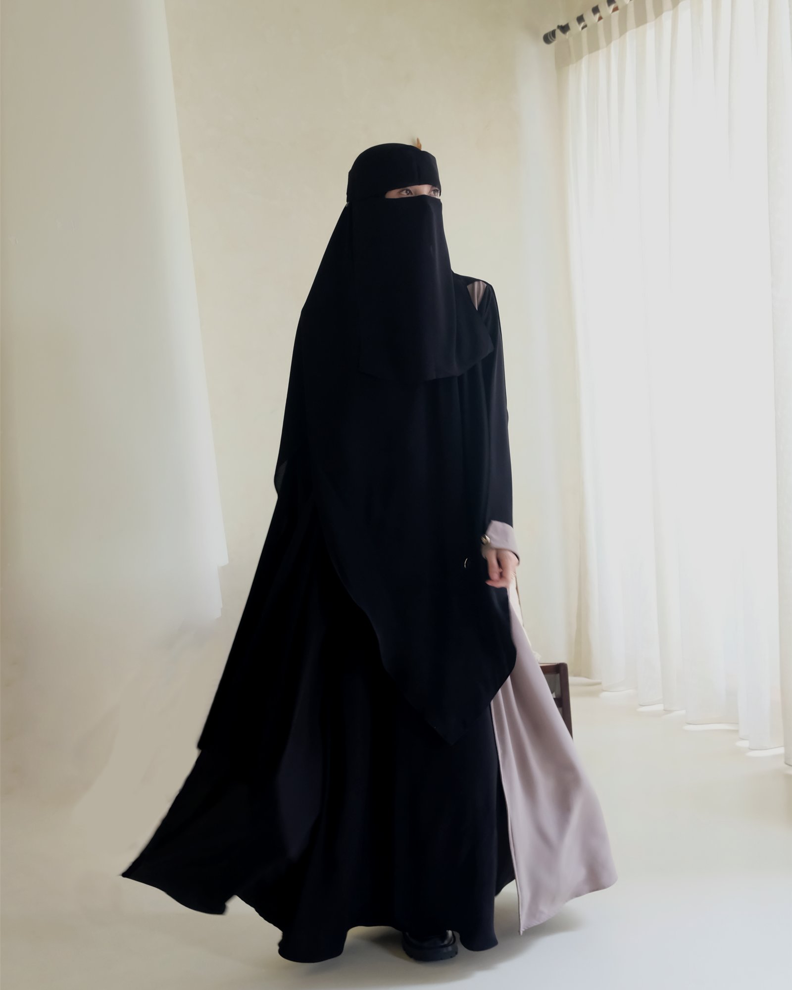 Allure Abaya